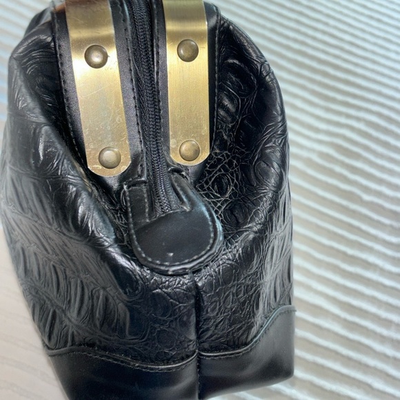 CHENSON Black Croc Pattern Faux Leather Doctor‎ Satchel Purse Bag Brass Trim - Picture 7 of 16
